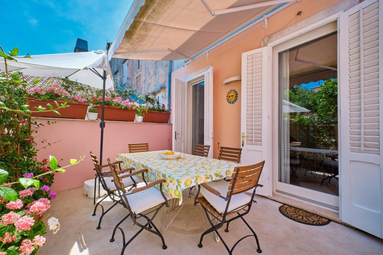 Vindobona Hotel Mali Lošinj Buitenkant foto