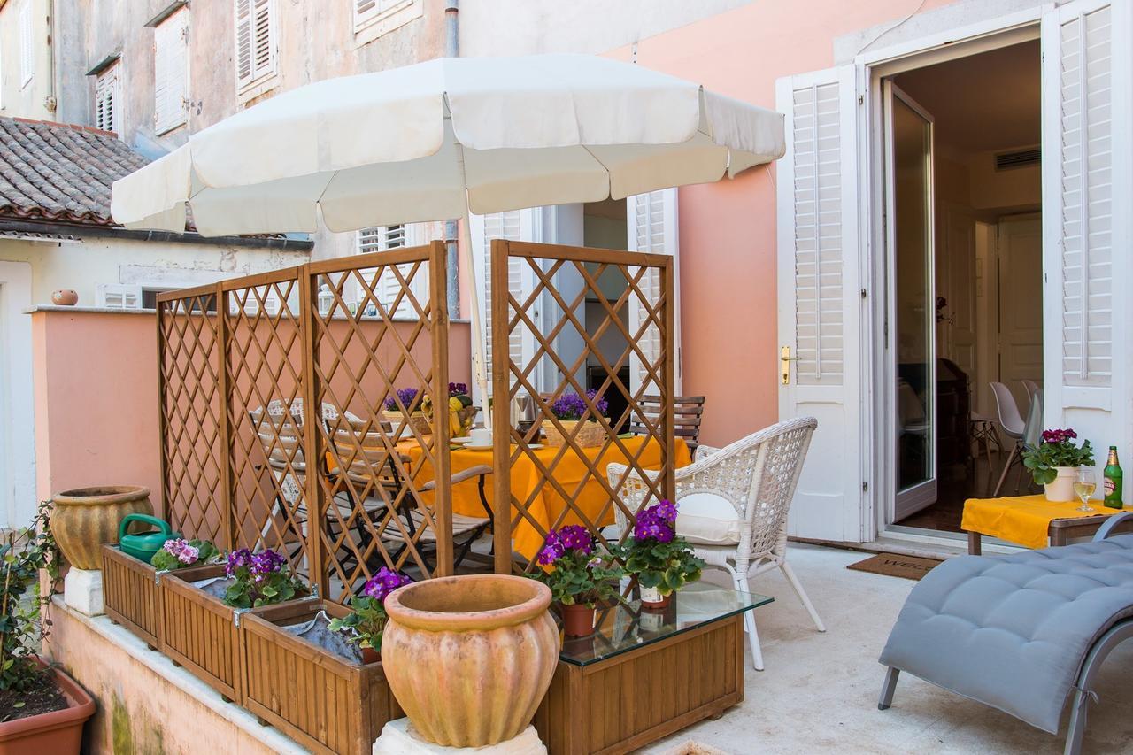 Vindobona Hotel Mali Lošinj Buitenkant foto