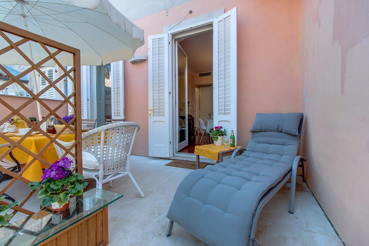 Vindobona Hotel Mali Lošinj Buitenkant foto