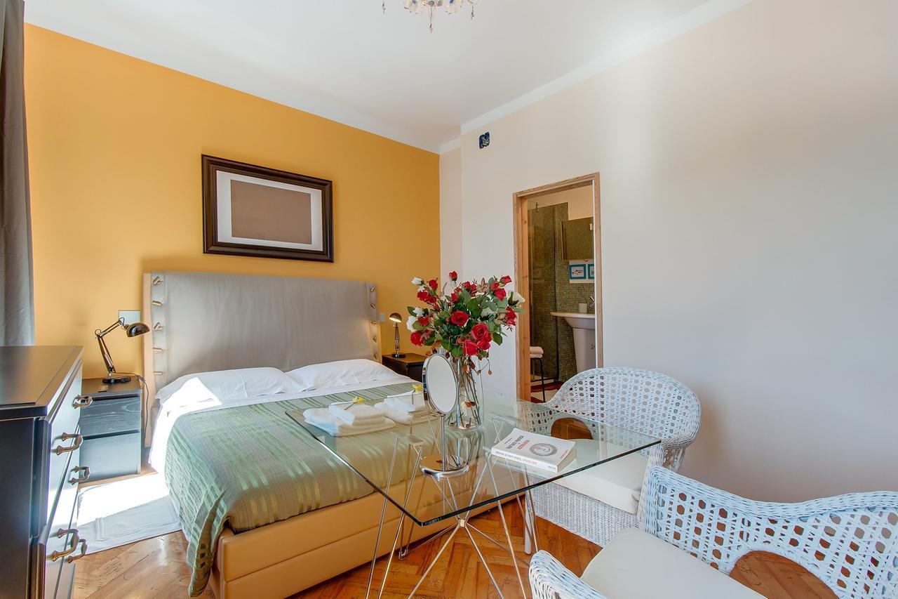 Vindobona Hotel Mali Lošinj Buitenkant foto