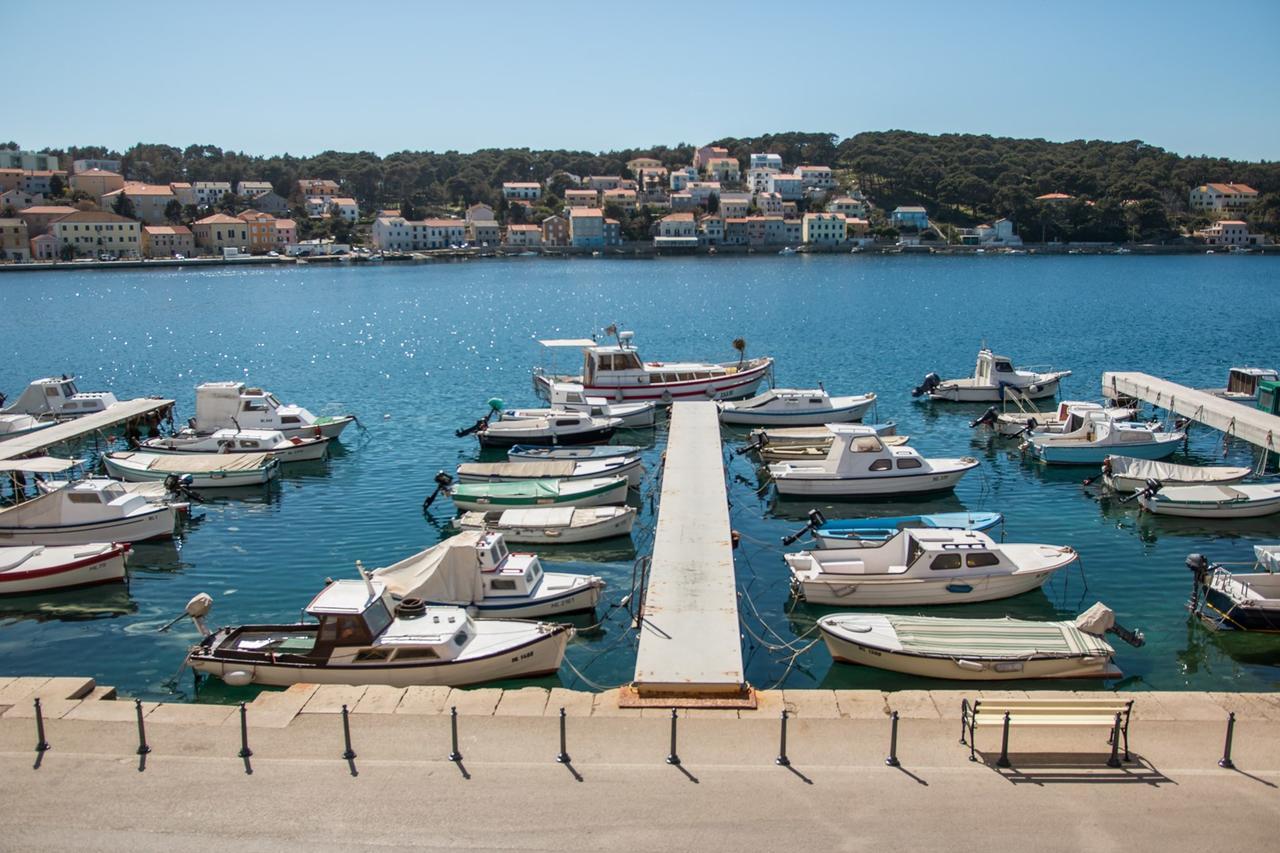 Vindobona Hotel Mali Lošinj Buitenkant foto
